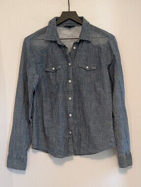 American Eagle Chambray Lace Back Button Down Shirt Womens Small Blue Nashville